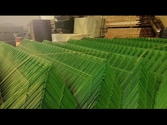 4mm 4.5mm 5mm  hot dipped galvanized green color 3d Welded Mesh Fencing