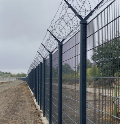 Galvanized PVC coated anti climb airport security fencing panels